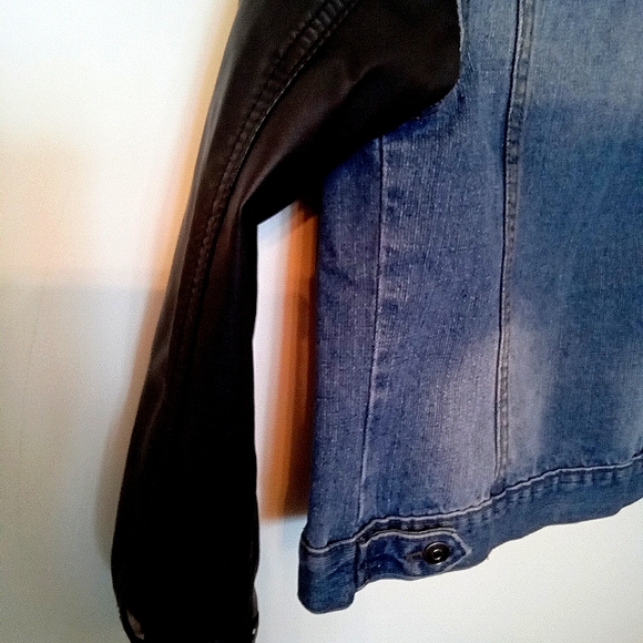 Boys Distressed Denim Jacket with Hood & Faux Leather Sleeves - Picture 5 of 14
